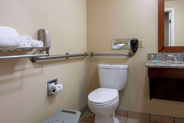 Room 8 of 47