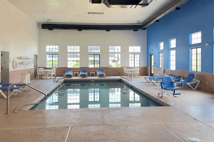 Pool 33 of 47